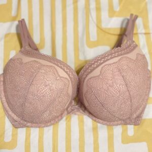 Victoria's Secret very sexy  Push up bra